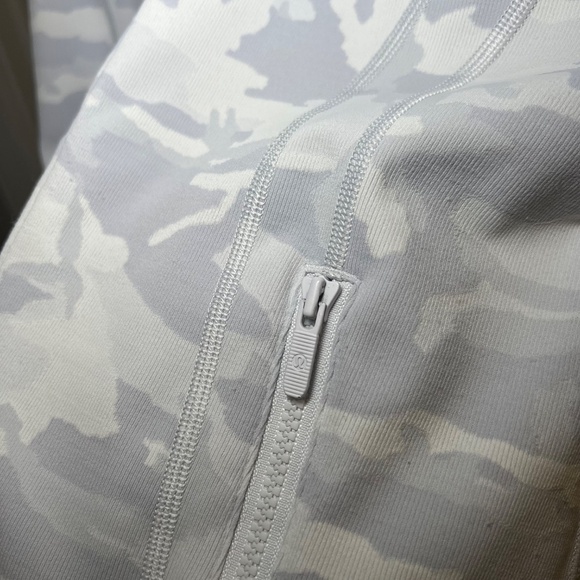Lululemon Define Jacket Incognito Camo Alpine White Multi Size 8 - Picture 12 of 14